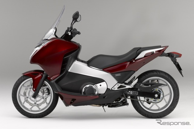 ホンダ、新型二輪車インテグラを欧州で発表
