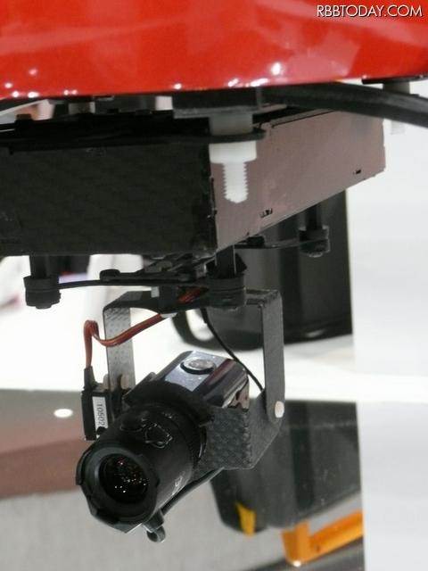 md4-1000に搭載されているカメラ。用途に応じて、赤外線Liveカメラ、デジタル一眼カメラ、HDビデオカメラなども搭載できる
