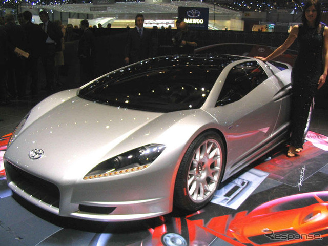 【ジュネーブモーターショー'04写真蔵】トヨタ、ハイブリッド、スーパースポーツ