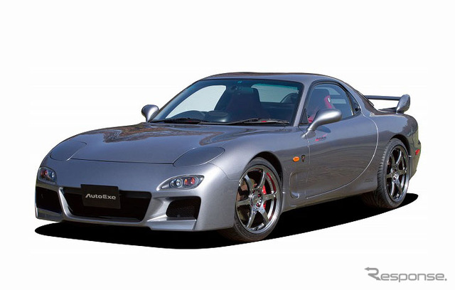 オートエグゼ「FD-04」を装着したRX-7