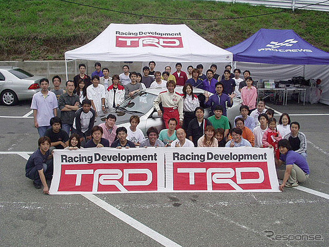 TRD「エンジョイサーキット2004」開催