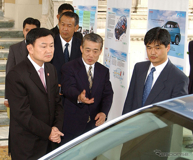 燃料電池車がタイで初めて走行…ホンダ『FCX』