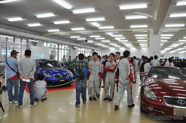 トヨタ東京自動車大学校 学園祭のようす