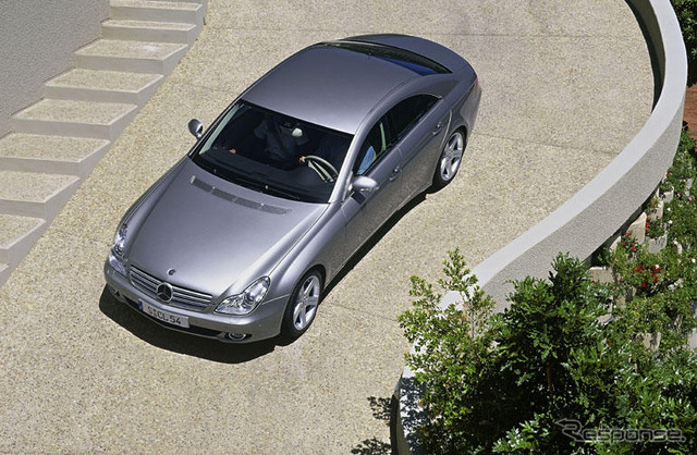 【ジュネーブモーターショー'04写真蔵】メルセデセスベンツ『CLS』…4ドアクーペ