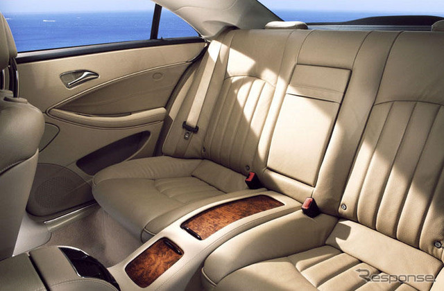 【ジュネーブモーターショー'04写真蔵】メルセデセスベンツ『CLS』…4ドアクーペ