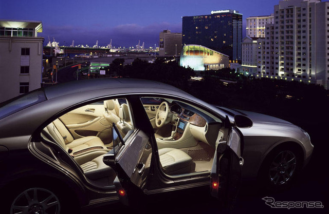 【ジュネーブモーターショー'04写真蔵】メルセデセスベンツ『CLS』…4ドアクーペ