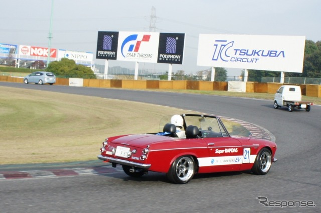 JFEフェアレディEV。筑波サーキットで開催された日本フェスティバルに、改造EVを愛好する人たちが集まった