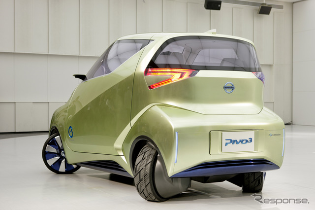 日産 PIVO 3