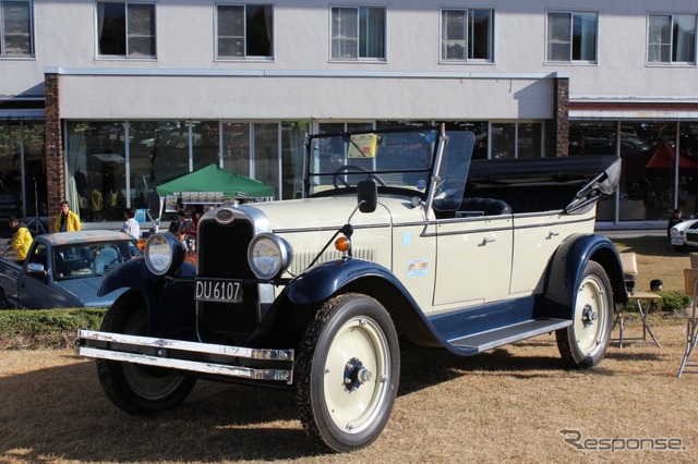 もっとも古い参加車、シボレーABナショナル・トゥアラー(1928年)