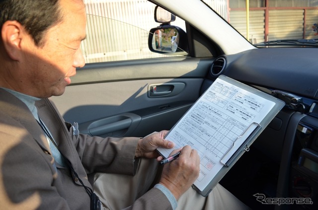 走行中に運転の内容をチェック。アドバイスを行う。