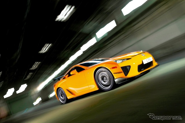 東京モーターショーに展示される レクサス LFA ニュルブルクリンクパッケージ 