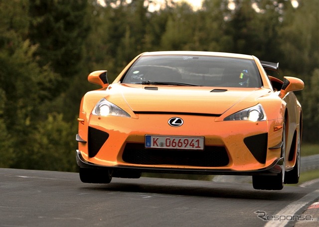 東京モーターショーに展示される レクサス LFA ニュルブルクリンクパッケージ 