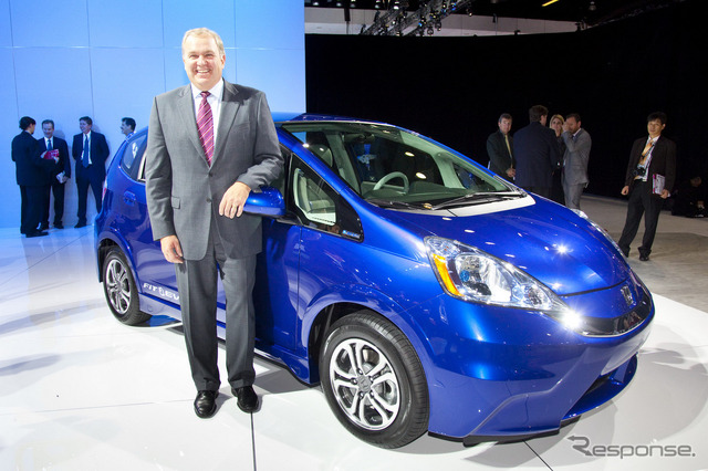 2012年夏、米国カリフォルニア州などで発売されるホンダフィットEV(ロサンゼルスモーターショー11)