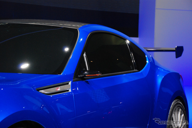 トヨタと共同開発した新型FRスポーツのコンセプトモデル、スバル 「BRZ コンセプト-STI–」