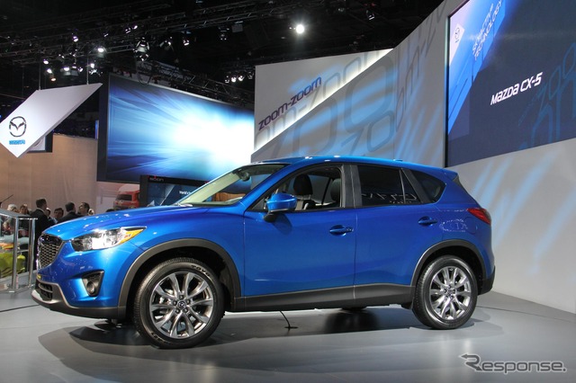SUVのメインマーケット、北米でデビューを飾ったマツダCX-5(ロサンゼルスモーターショー11)