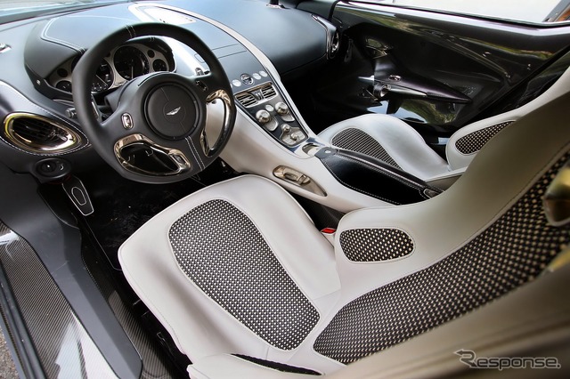 世界限定77台、価格は1億2000万円のスーパーカー、アストンマーチンOne-77(ロサンゼルスモーターショー11)