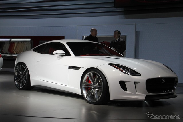 ジャガーのハイブリッドスポーツカーコンセプト、C-X16(ロサンゼルスモーターショー11)