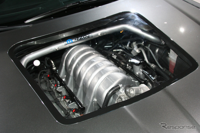 クライスラー300Cの最強グレード「SRT8」をベースに排気量を7.0リットルへ拡大した「300S 426」(ロサンゼルスモーターショー11)