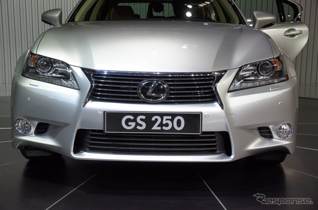 【広州モーターショー11】レクサス GS 新型…2.5リットルV6が存在した