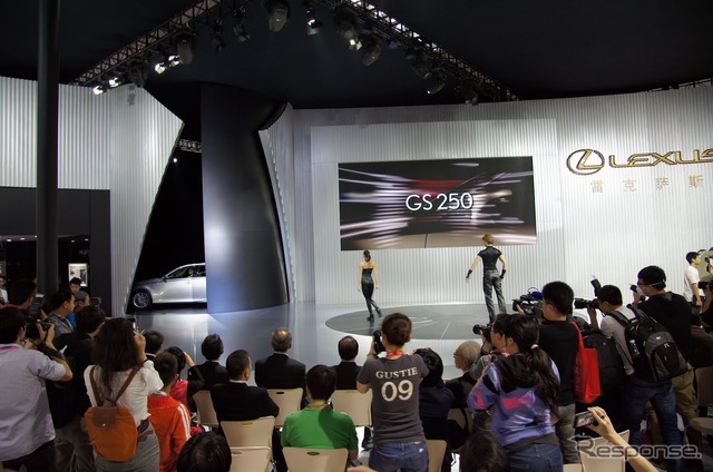 【広州モーターショー11】レクサス GS 新型…2.5リットルV6が存在した