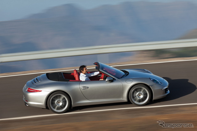 新型ポルシェ911カブリオレ
