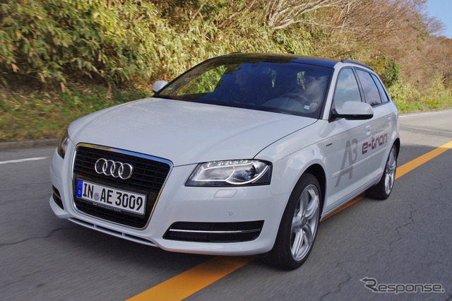 アウディ A3 e-tron はバッテリーとモーターで駆動する電気自動車だ。