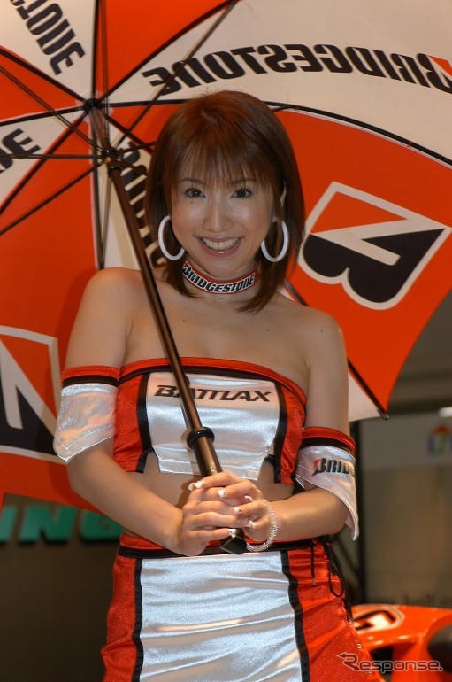 【東京モーターサイクルショー04】写真蔵…華を添えるコンパニオン17選