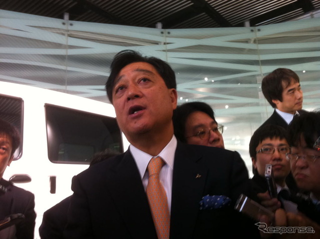 三菱自動車・益子修社長