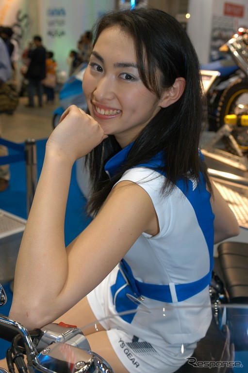 【東京モーターサイクルショー04】写真蔵…華を添えるコンパニオン17選