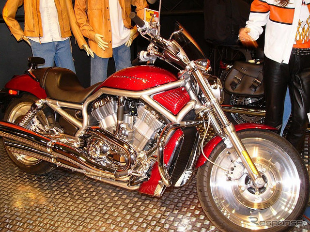 【東京モーターサイクルショー04】憧れが現実に…ハーレー