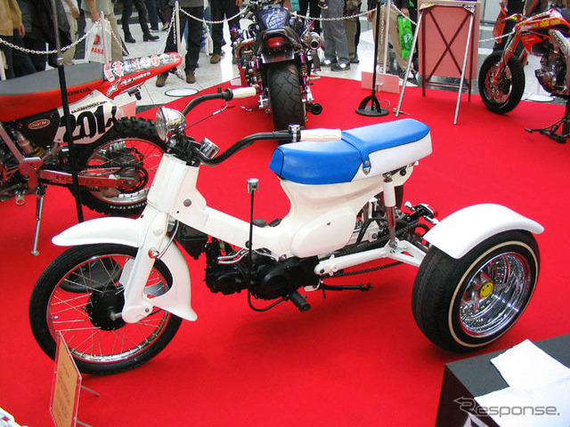 【東京モーターサイクルショー04】トライクは豪華なものだけではない!