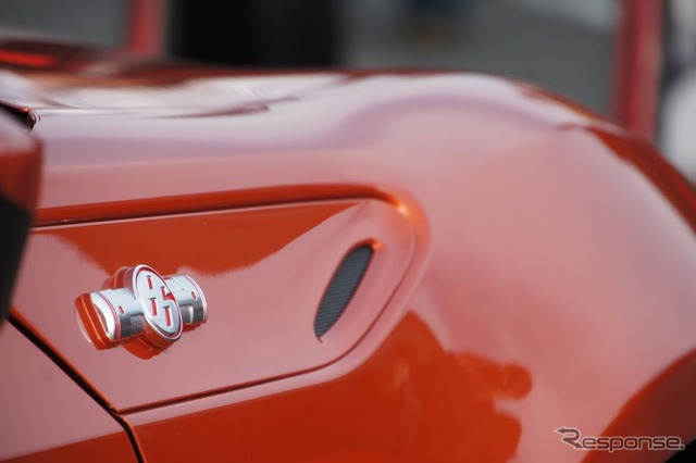 トヨタ、新型FRスポーツの車名は「86(ハチロク)」に決定