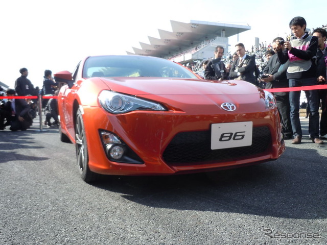 トヨタ小型FRスポーツ、86