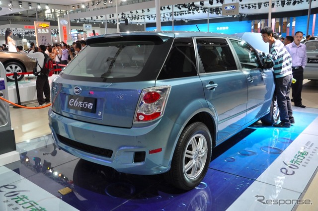 広州モーターショー11 BYD e6 先行者