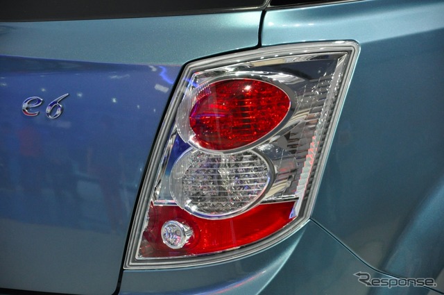 広州モーターショー11 BYD e6 先行者