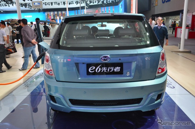 広州モーターショー11 BYD e6 先行者