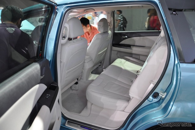 広州モーターショー11 BYD e6 先行者