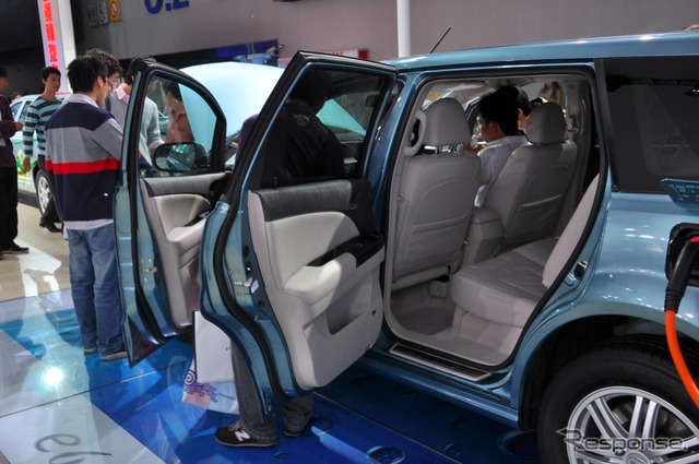 広州モーターショー11 BYD e6 先行者