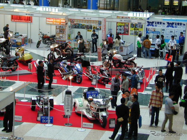【東京モーターサイクルショー04】写真蔵…日本最大規模のバイクイベント