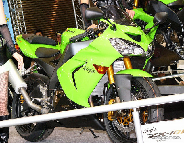 【東京モーターサイクルショー04】写真蔵…日本最大規模のバイクイベント