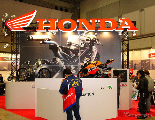 【東京モーターサイクルショー04】写真蔵…日本最大規模のバイクイベント