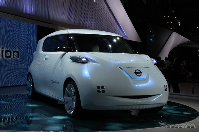 【東京モーターショー11】カピバラさんの背中はキリンが乗れる仕様です---日産