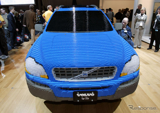 【ニューヨークモーターショー04】ボルボ『XC90レゴ』…何個かな?