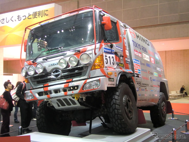 日野のダカールラリー参戦車(2011年大会モデル)。
