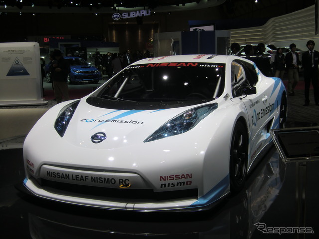日産ブースの「NISSAN LEAF NISMO RC」。