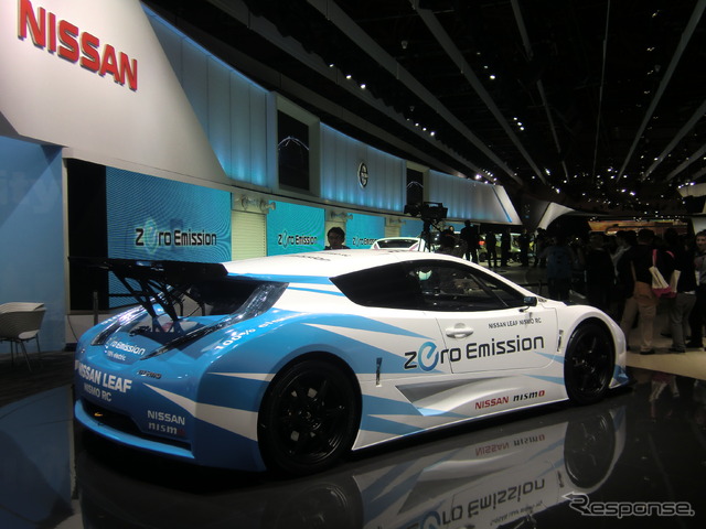 「NISSAN LEAF NISMO RC」のRCは、レーシング・コンペティションの略。
