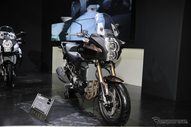 カワサキ Versys1000(東京モーターショー11)