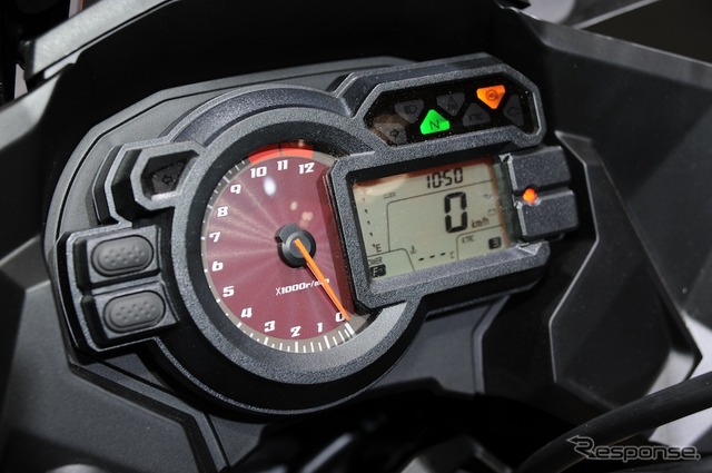 カワサキ Versys1000(東京モーターショー11)