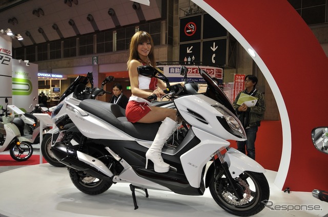 KYMCO K-XCT 300i（東京モーターショー11）