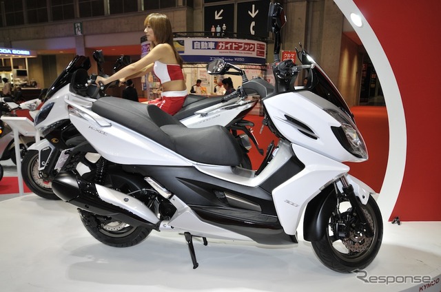 KYMCO K-XCT 300i(東京モーターショー11)